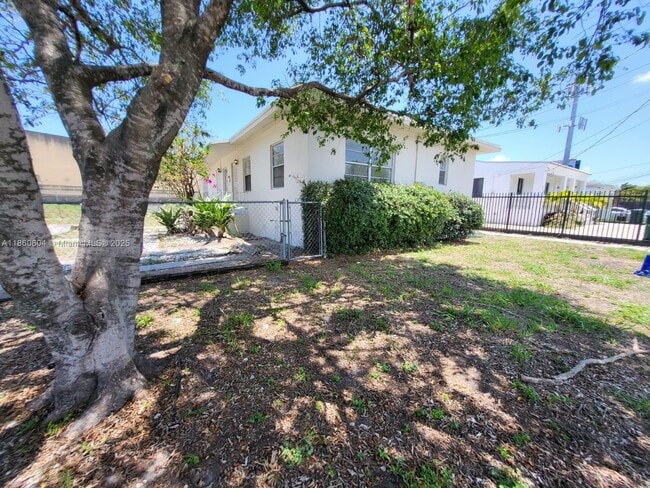 Building Photo - 640 NW 77th St Rental