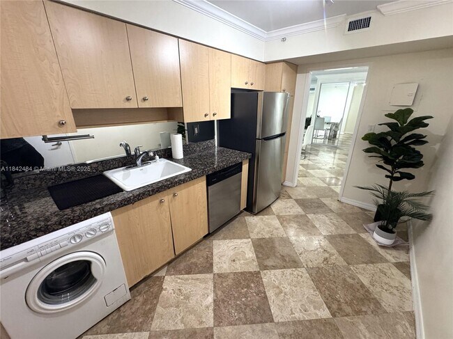 Photo - 9195 Collins Ave Unit 912