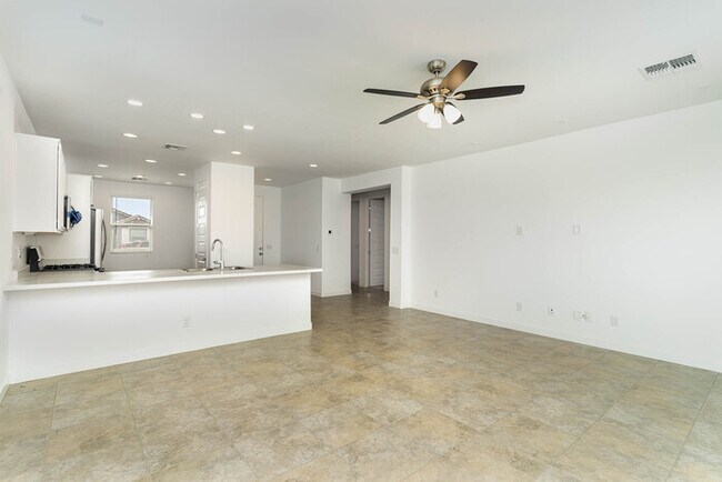 Photo - NOW AVAILABLE! - 6326 W Raymond St, Phoeni...