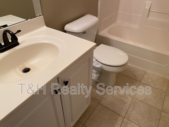 Photo - 11451 Sutton Pl Dr E