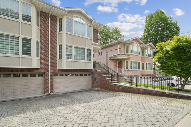Photo - 75 Myrtle Ave