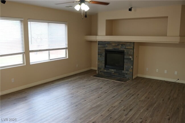 Photo - 2404 Alma Lidia Ave