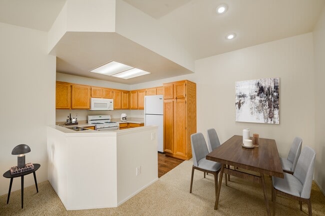 Arroyo Villa Apartments