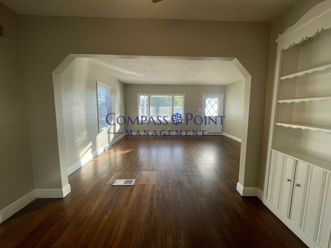 Photo - Spacious 3 bedroom and 1 bath house!