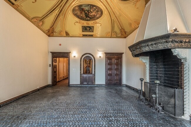 Photo - 107 Beacon St Unit 3