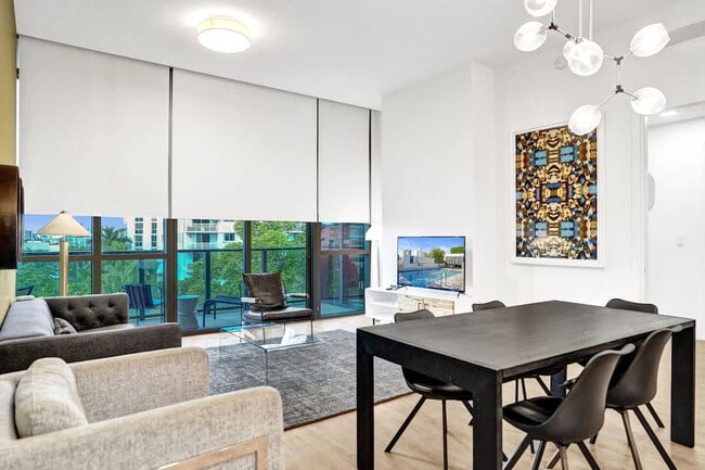 Photo - 1220 17th St Unidad SI ID1503935P