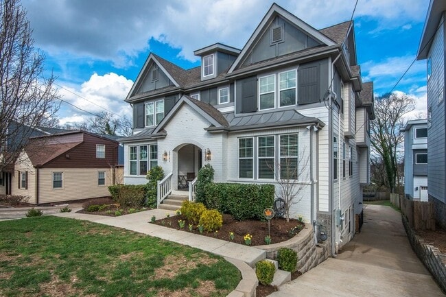2814 W Kirkwood Ave