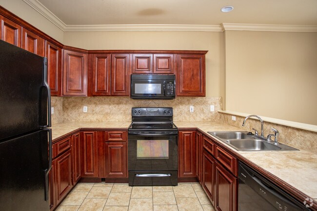 3BR, 2.5BA - 1627 SF
