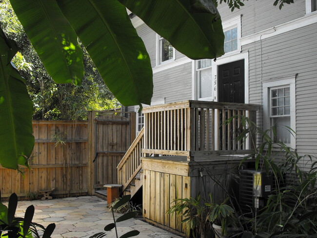 Photo - 756 Stockton St