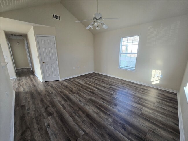 Photo - 102 Wilson St