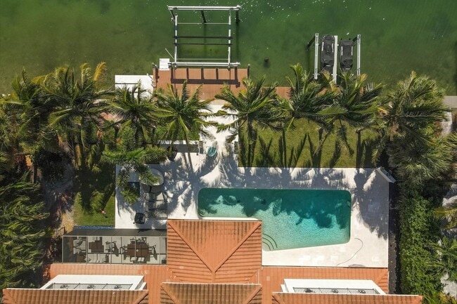 Photo - Exclusive Bird Key Waterfront Estate – 5BR Luxury Annual Rental