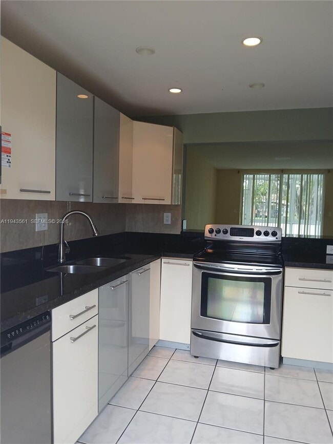 Photo - 5950 Del Lago Cir Unit 112