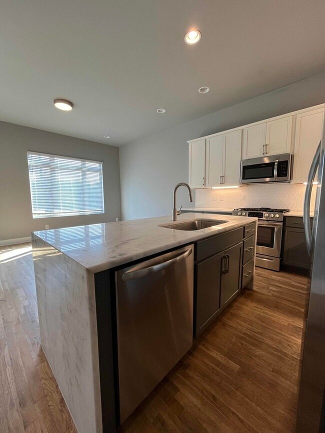 Photo - Charming 4 bed and 4 bathroom house!