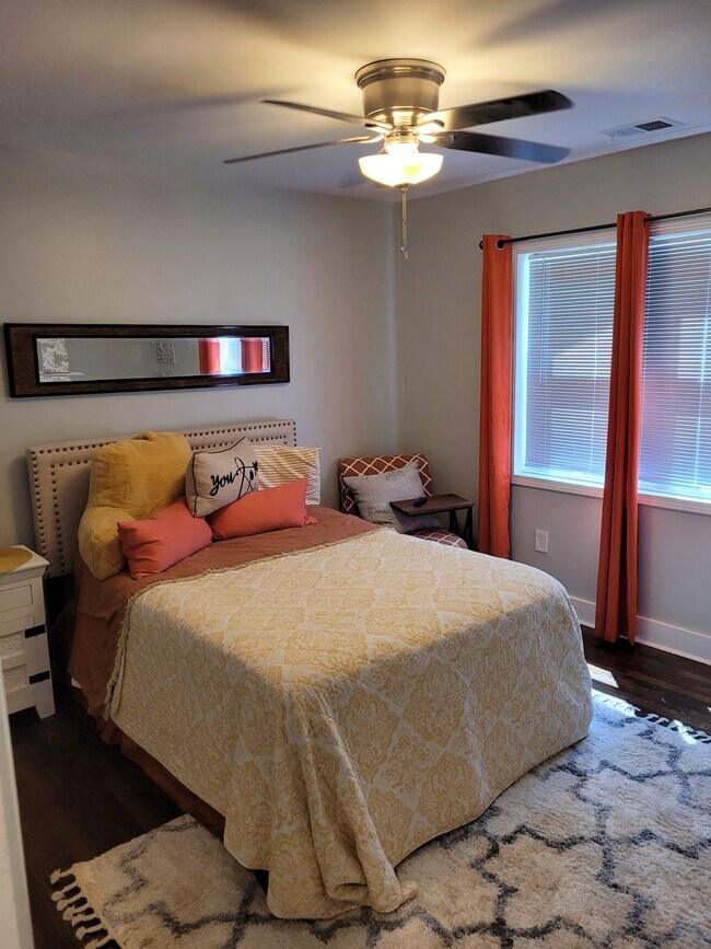 Photo - 2225 Beecher Cir SW