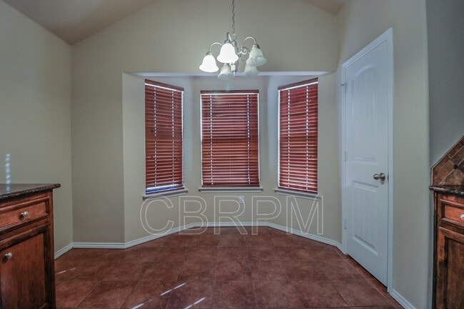 Photo - 2128 101st St