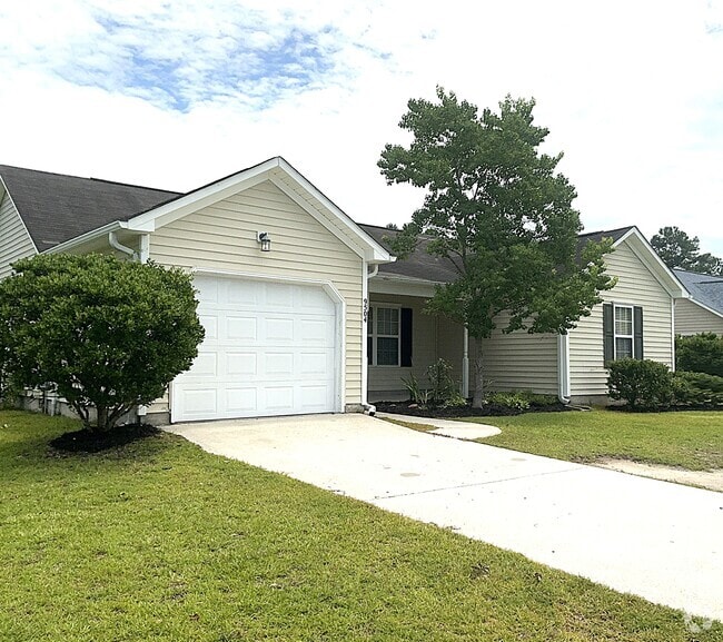 Building Photo - 9504 Huckabee Dr NE Rental
