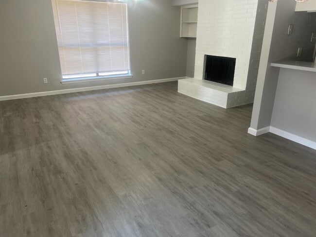 119-121 Wildwood Dr