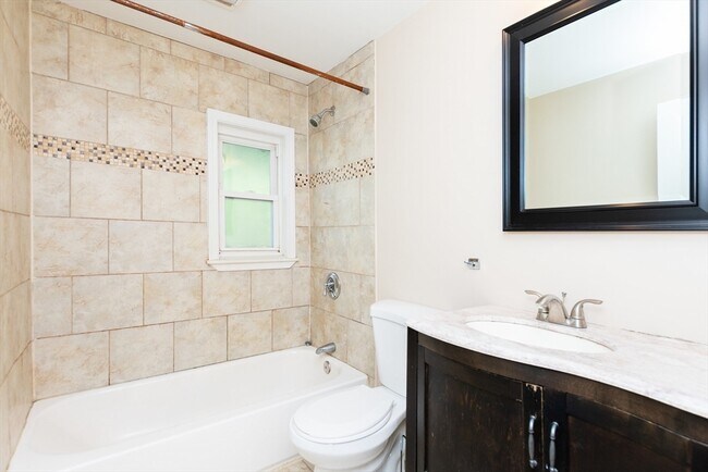 Photo - 27 Shannon St Unit 2L