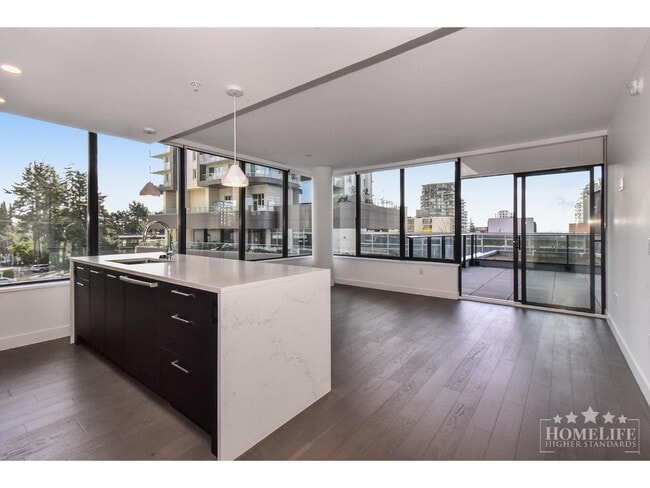 Photo - 1588 Johnston Rd Unité 307