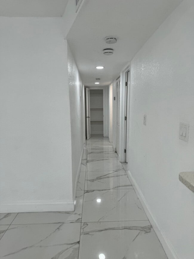 Photo - 5217 NW 18th St Unit 2d