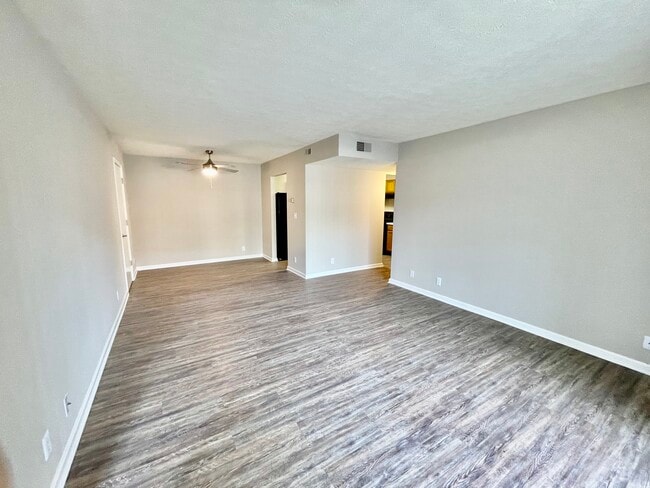 Hurstbourne Crossing Apartments