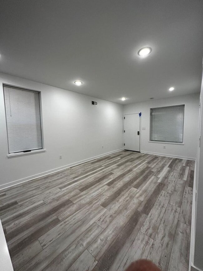 Photo - Renovated 2BR/2BA w/ Private Yard, Porch & In-Unit Laundry Unit 1F