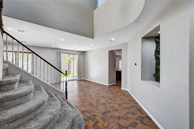 Photo - 8125 Chestnut Hollow Ave