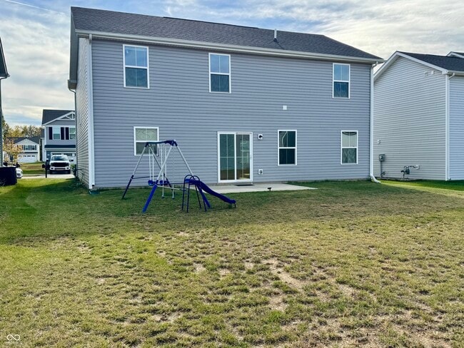 Photo - 830 McArthur Dr