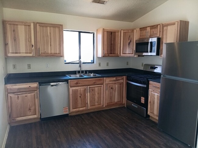 Photo - 3 Bedroom, 2 Bathroom Home! Schedule a Showing Soon!