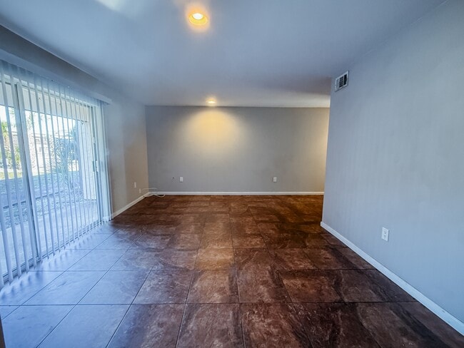 Photo - 403 Marshall Ct