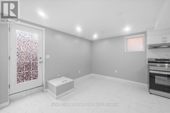 Photo - 24 Baintree Way