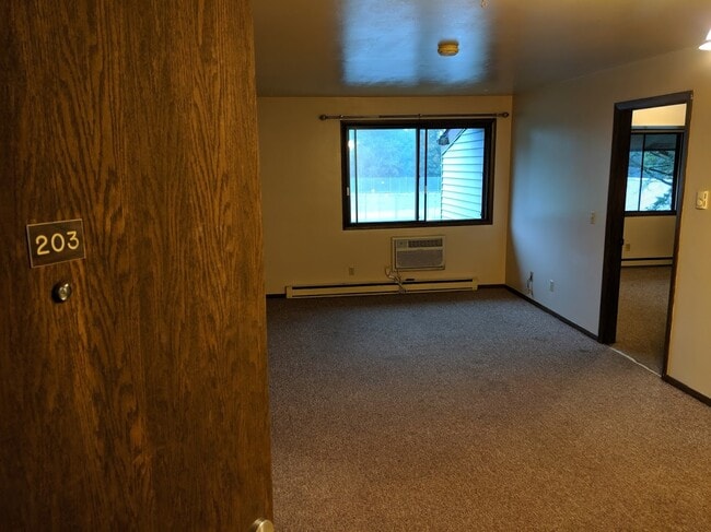 Building Photo - 401 N East St Unit 201