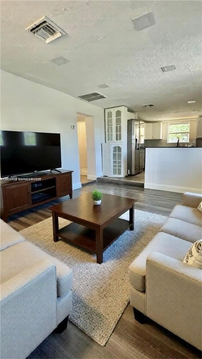 2701 NW 18th Terrace