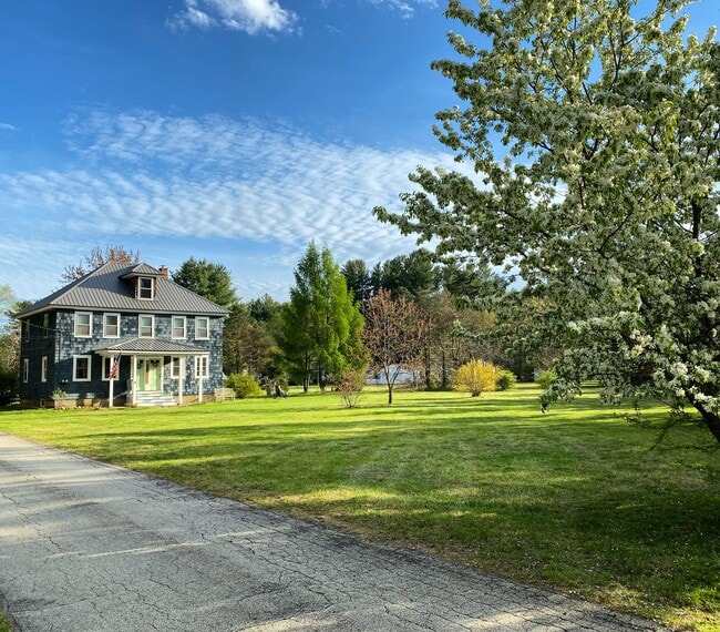 Building Photo - 11 Lawrence St Unit 11A