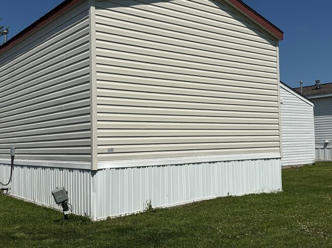 Photo - 2061 Windover Dr