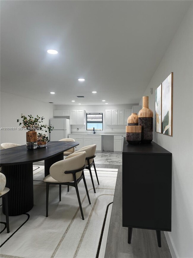 Building Photo - 6560 SW 49th St Unit 1