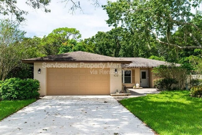 Building Photo - 423 Whispering Oaks Ct