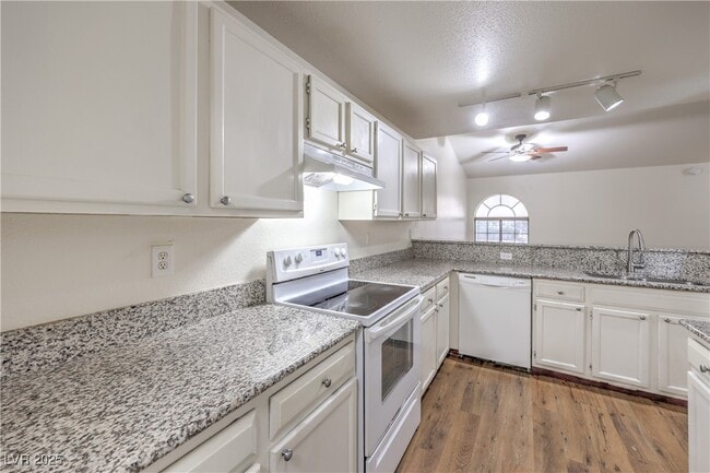 Building Photo - 3660 Renovah St Unit 202