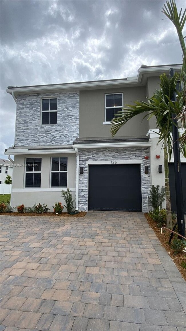 Photo - 125 SW 171st Terrace