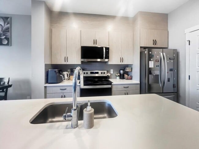 Photo - 3.0 bedroom in Edmonton Alberta T6W 3Z6 Unit Upper