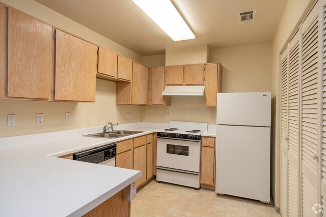 Photo - Villas Of Sunnyside - 40 + Senior Living