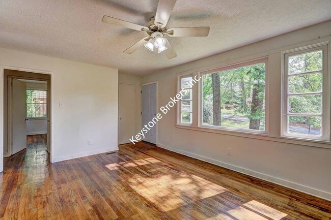 Photo - 4571 Shadow Lawn Dr