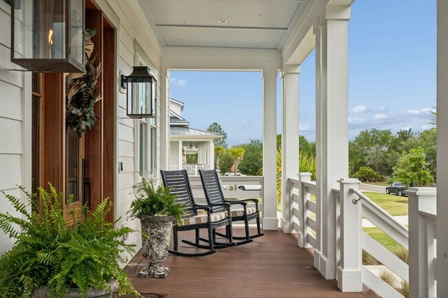 Photo - Beautiful 5 Bedroom Marshside Home