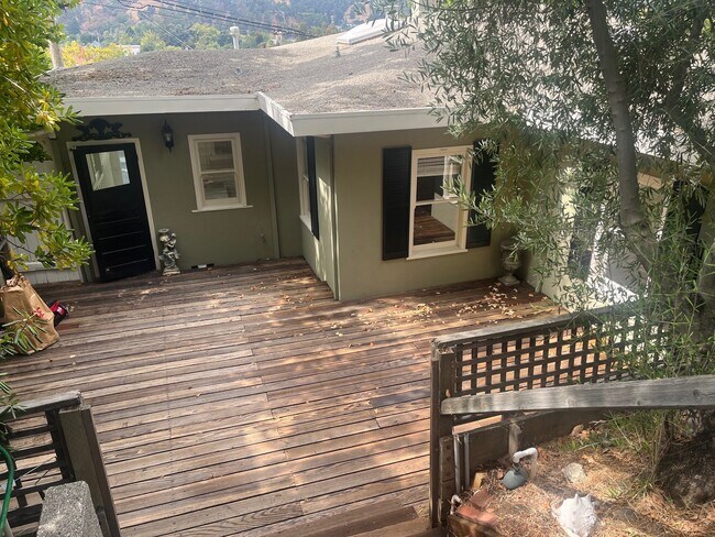 Photo - 1145 Grandview Dr