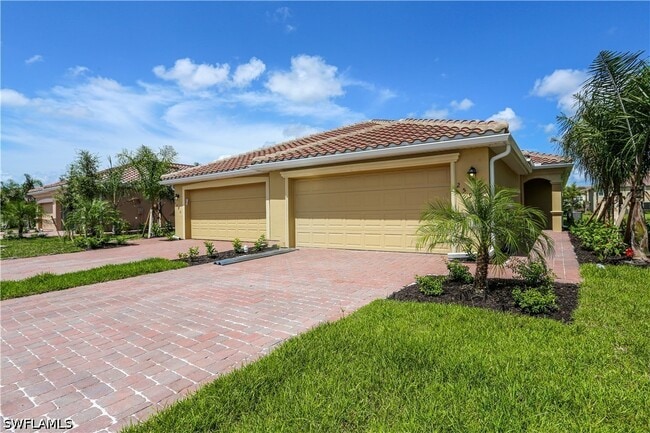 Photo - 2599 Vine Ave