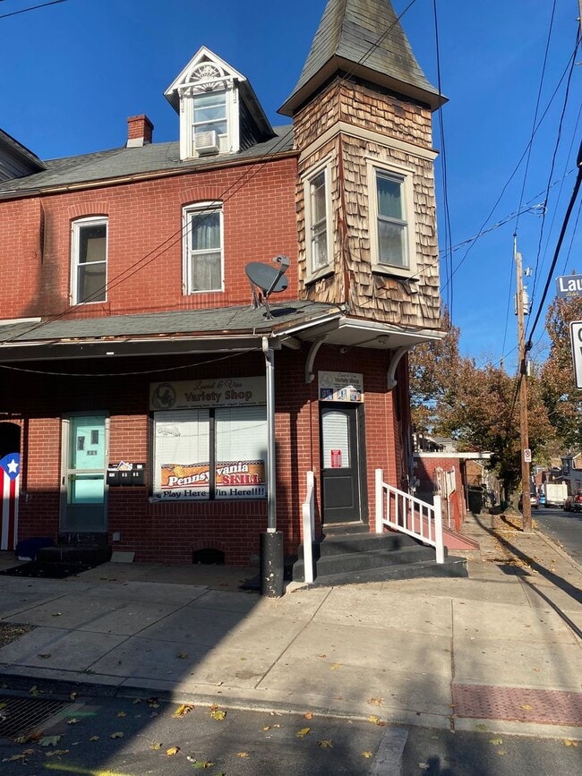 Photo - 121 Laurel St Apartment Unit 121 LAUREL AVE. #1