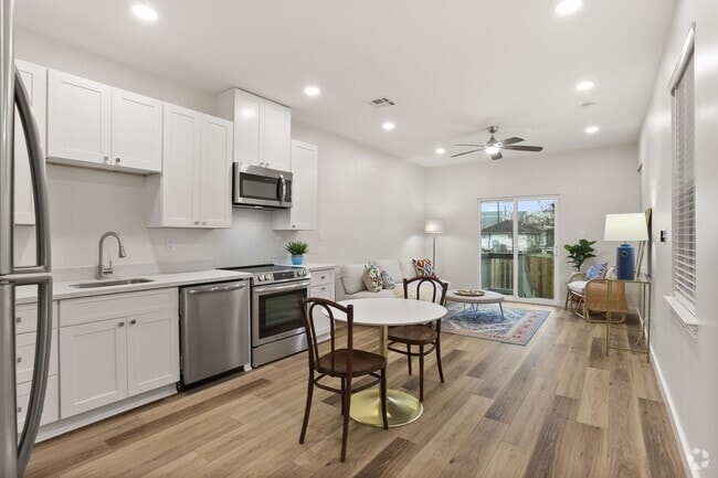 Building Photo - 2918 Mandeville St Unit A Rental