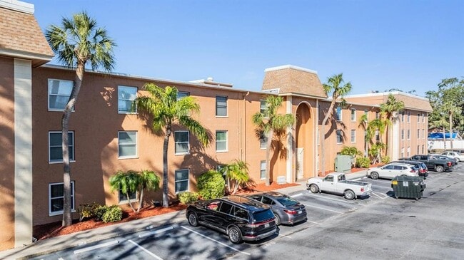 Building Photo - 12760 Indian Rocks Rd Unit 569 Rental