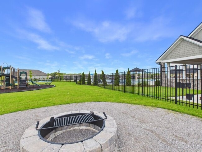 Photo - 127 Wolfe Ln
