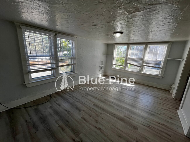Photo - 252 N Shilling Ave Unit 4